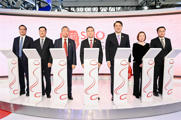 2023年11月28日，乐动官方网站_乐动（中国）
和GE医疗在首届中国国际供应链促进博览会上联合启动乐动官方网站_乐动（中国）影像品牌发布仪式，乐动官方网站_乐动（中国）器械和GE医疗合作打造的国有控股高端医疗影像设备研发制造品牌“乐动官方网站_乐动（中国）影像SINO IMAGING”隆重发布。“乐动官方网站_乐动（中国）影像”品牌的发布是乐动官方网站_乐动（中国）
认真贯彻落实党中央指示精神，推动高水平对外开放，实现高水平科技自立自强，构建新发展格局的重要体现。中国国际贸易促进委员会会长任鸿斌，乐动官方网站_乐动（中国）
党委.jpg