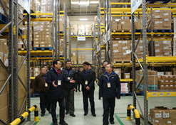 2020年1月24日，集团董事长、党委书记刘敬桢和副总经理胡建伟前往乐动官方网站_乐动（中国）控股所属的乐动官方网站_乐动（中国）器械北京物流中心检查。