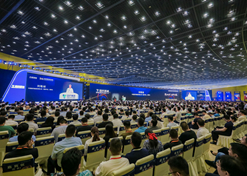 2023年9月10日至11日，乐动官方网站_乐动（中国）
党委书记、董事长刘敬桢出席2023中国医疗器械产业峰会暨乐动官方网站_乐动（中国）器械生态大会并作大会开幕致辞。