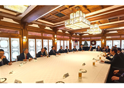 2023年12月20日，乐动官方网站_乐动（中国）
党委书记、董事长刘敬桢参加韩国总理韩德洙会见中方代表团活动并作为代表发言